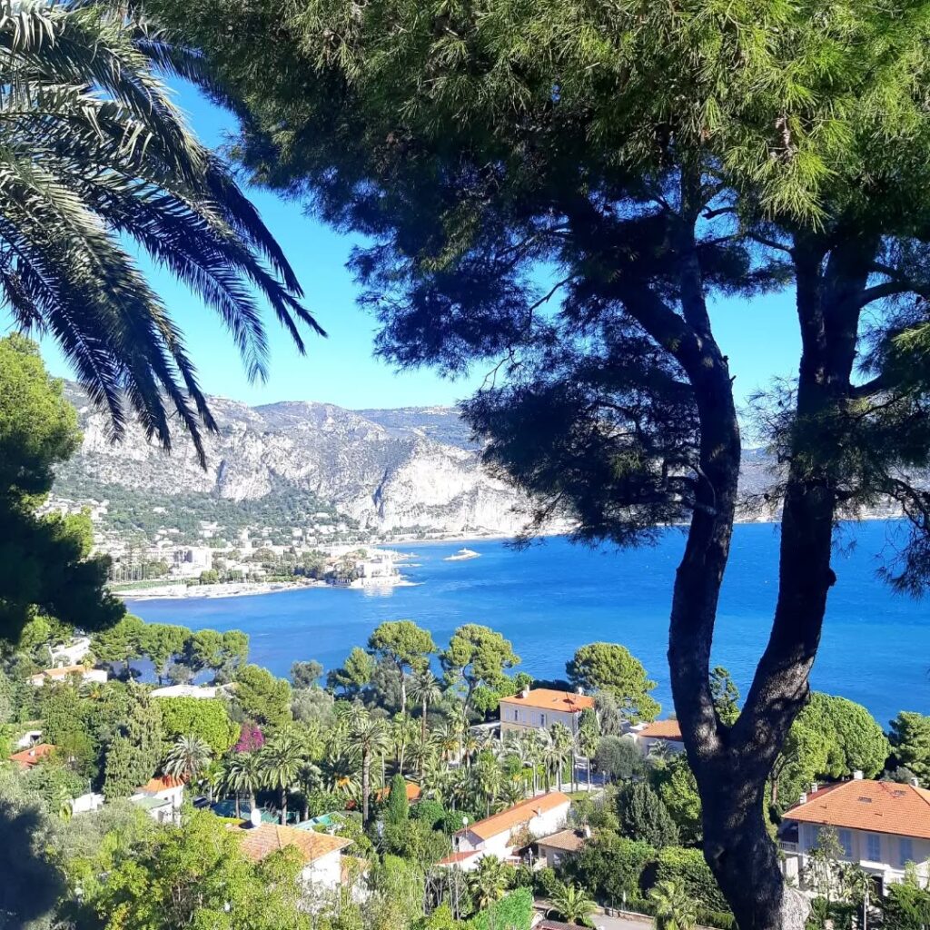 Ephrussi de Rothschild à St. Jean Cap Ferrat, Travel guide and weed laws Cannes