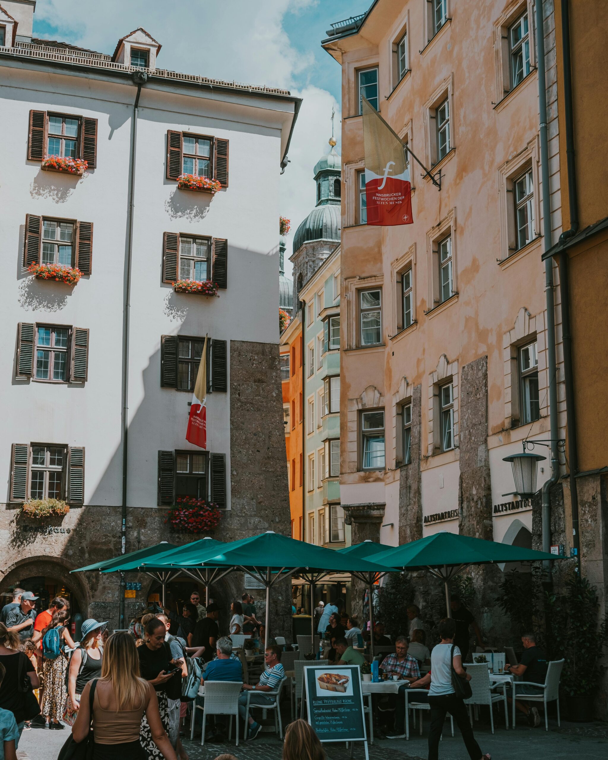 Read more about the article What to & Must Visit in Innsbruck: A Digital Nomad’s Guide to Photography, Culture, and Food